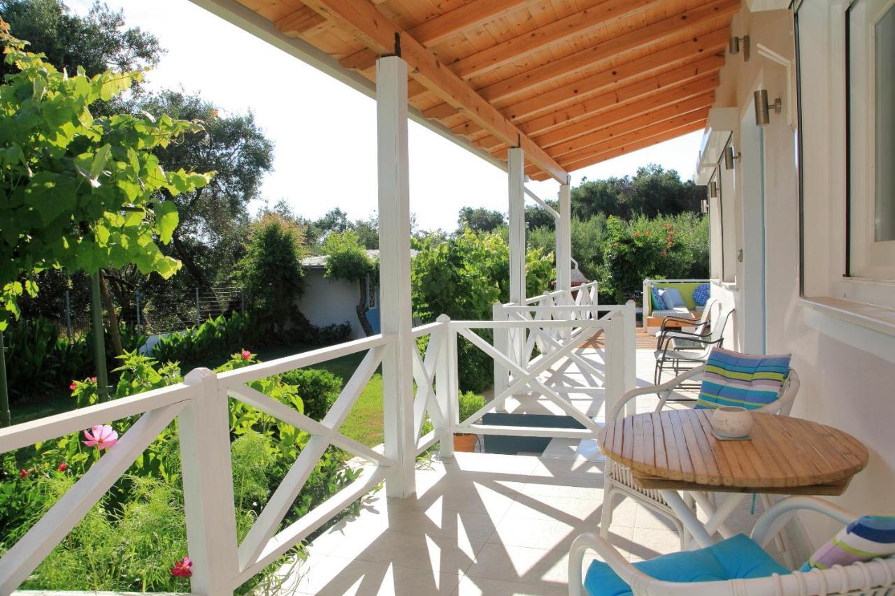 Blue Sky Cottage, Kanouli Beach Halikounas المظهر الخارجي الصورة