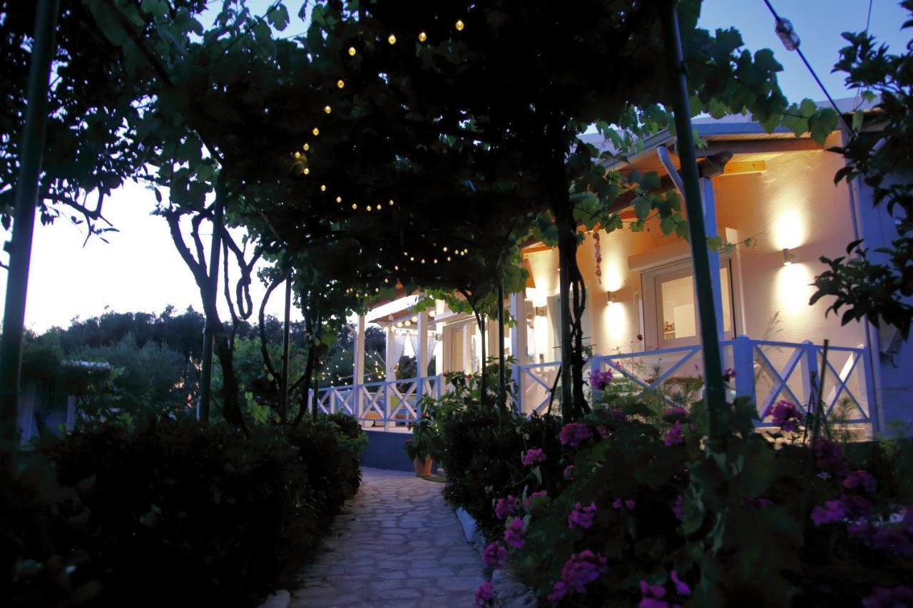 Blue Sky Cottage, Kanouli Beach Halikounas المظهر الخارجي الصورة