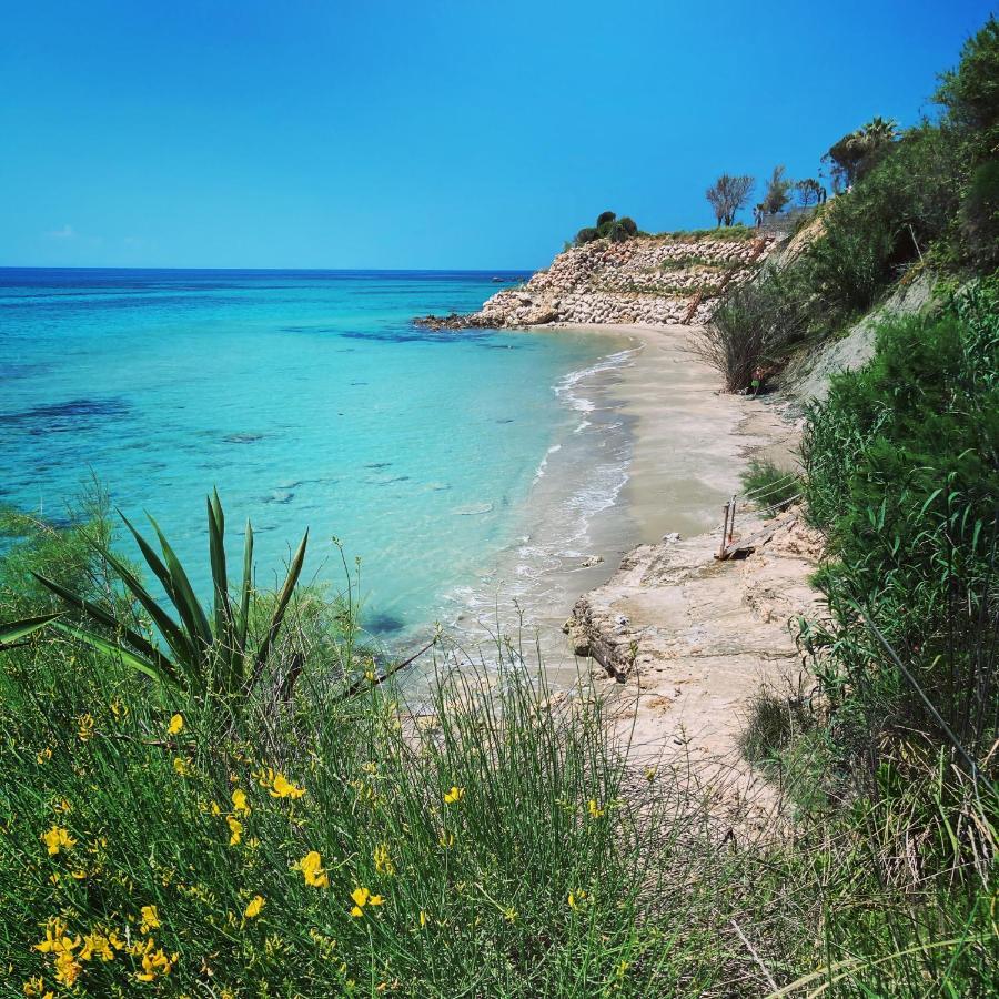 Blue Sky Cottage, Kanouli Beach Halikounas المظهر الخارجي الصورة